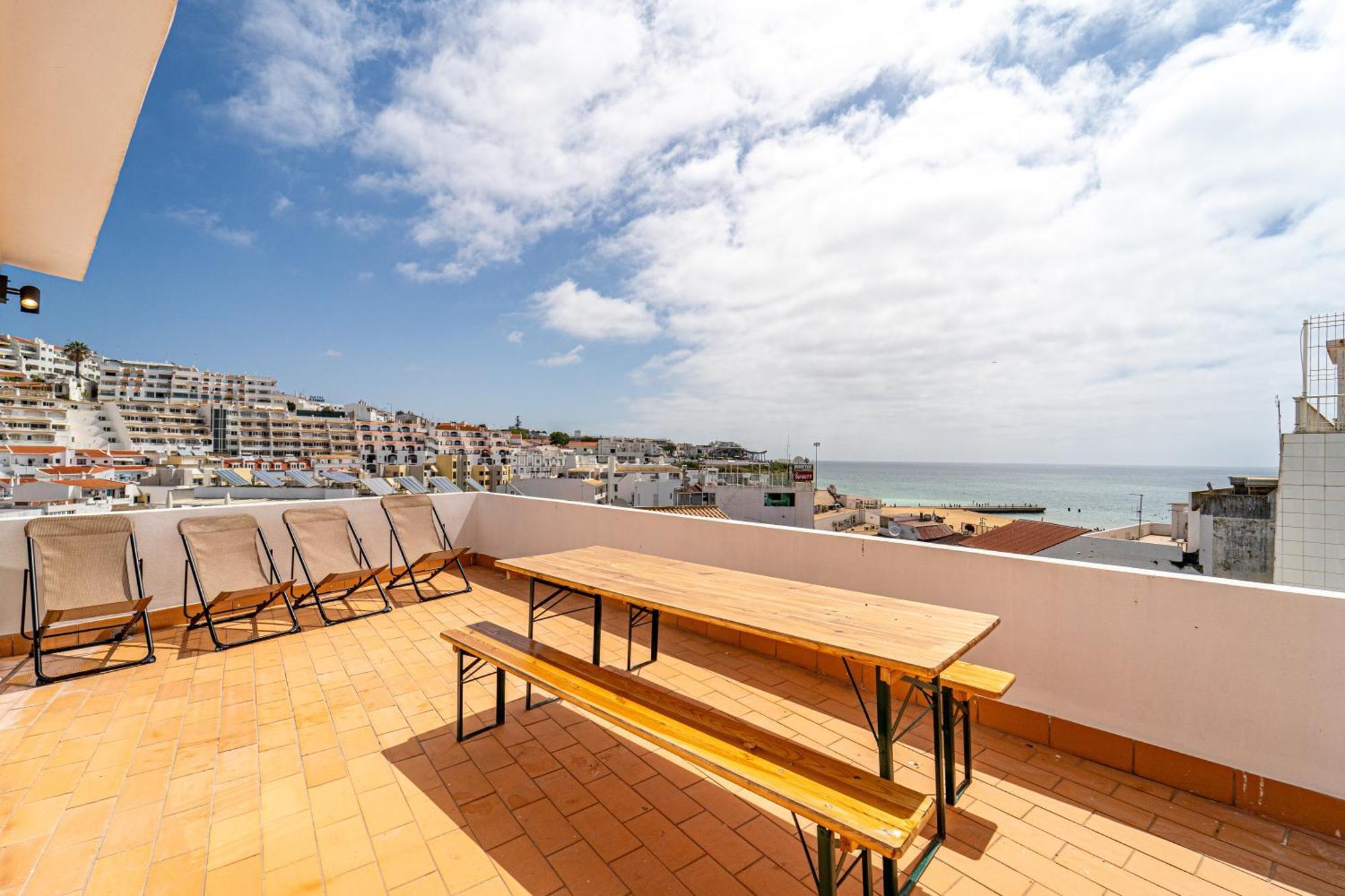 Sandy Bottoms Hostel Albufeira Exterior photo